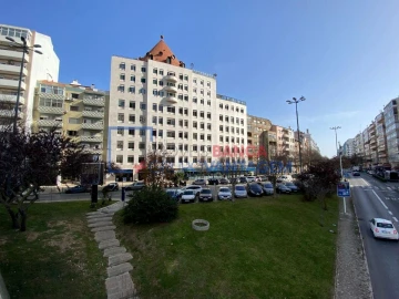 Escritório para Arrendamento em São Domingos de Benfica