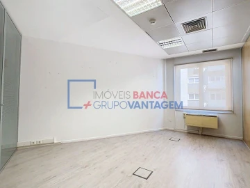 Escritório para Arrendamento em São Domingos de Benfica