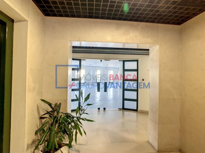 Escritório para Arrendamento em São Domingos de Benfica Foto 3