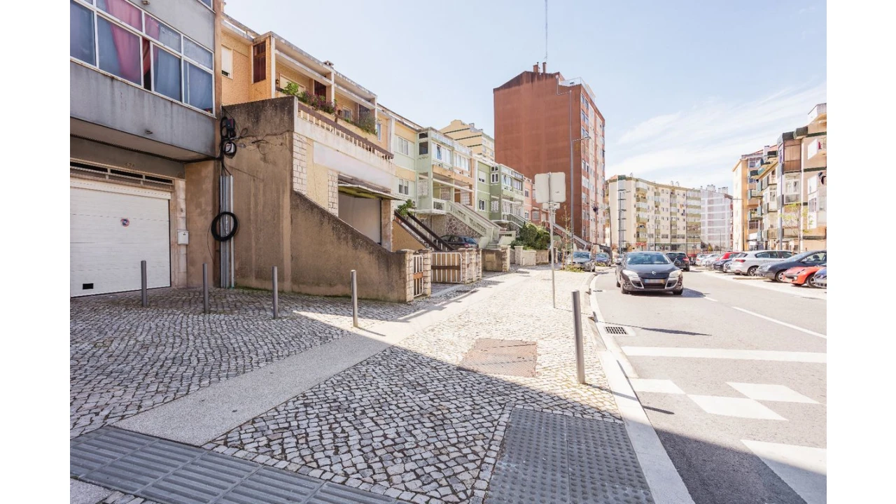 Negócio para Venda em Agualva e Mira-Sintra Foto 7