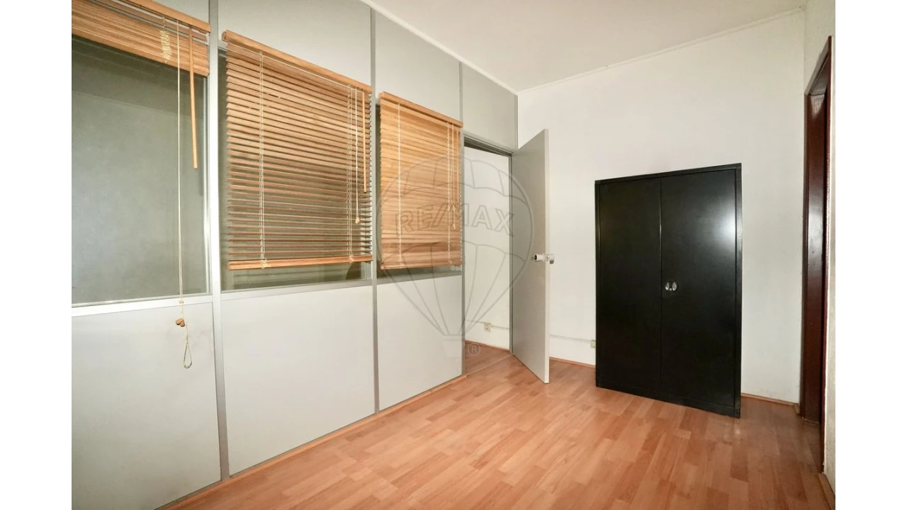 Armazém para Venda em Póvoa de Santa Iria e Forte da Casa Foto 10