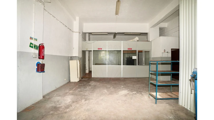 Armazém para Venda em Póvoa de Santa Iria e Forte da Casa Foto 2
