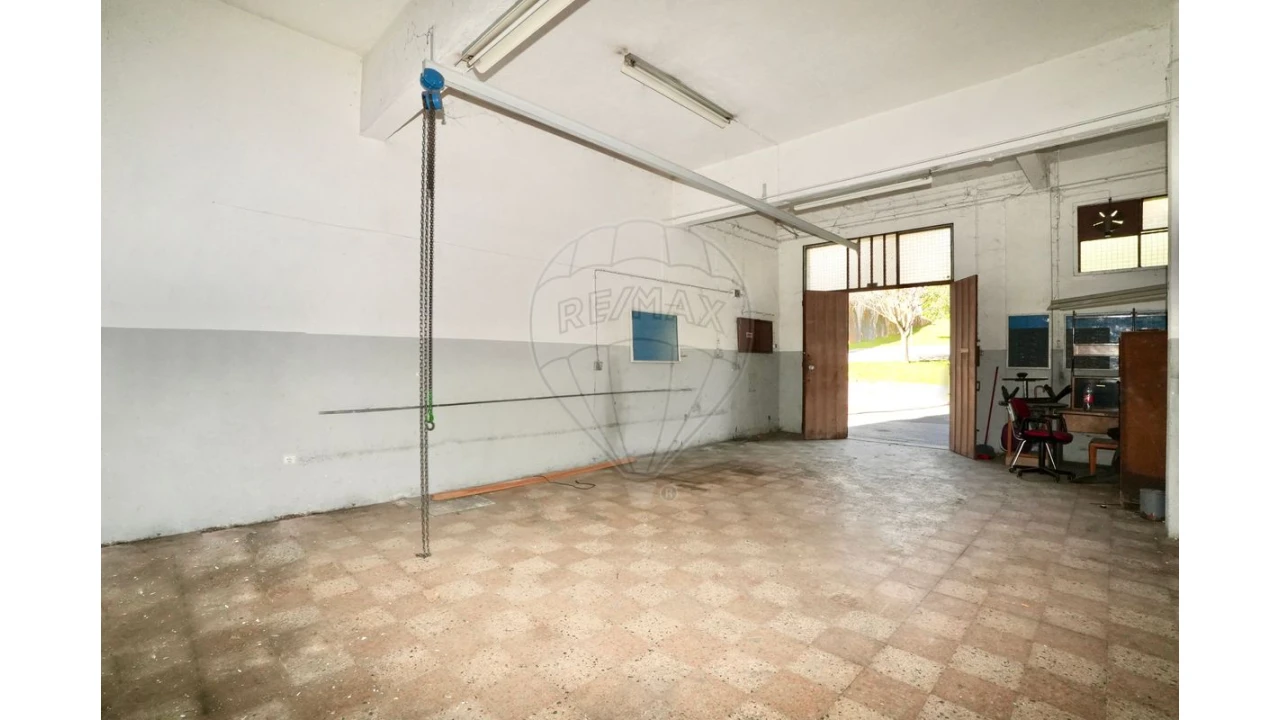 Armazém para Venda em Póvoa de Santa Iria e Forte da Casa Foto 13