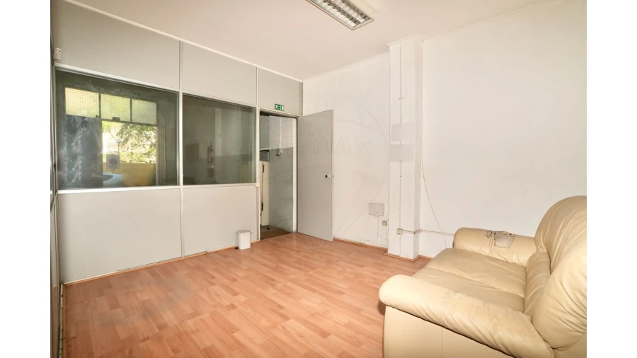 Armazém para Venda em Póvoa de Santa Iria e Forte da Casa Foto 8