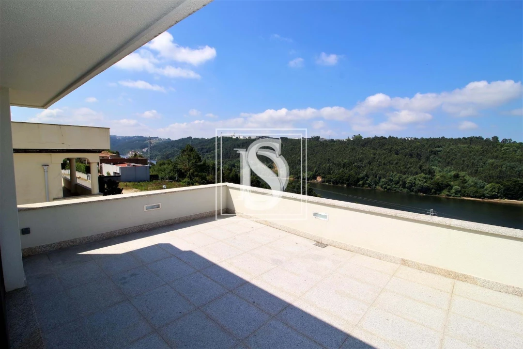 Moradia T3 para Venda em Gondomar (São Cosme), Valbom e Jovim Foto 2