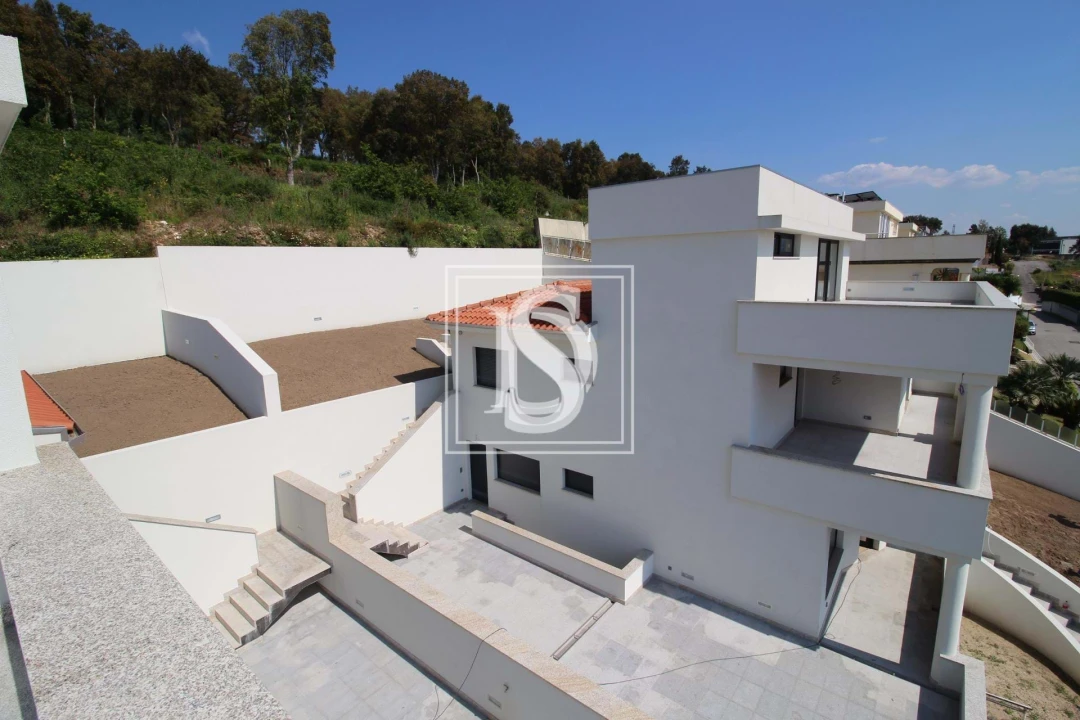 Moradia T3 para Venda em Gondomar (São Cosme), Valbom e Jovim Foto 9