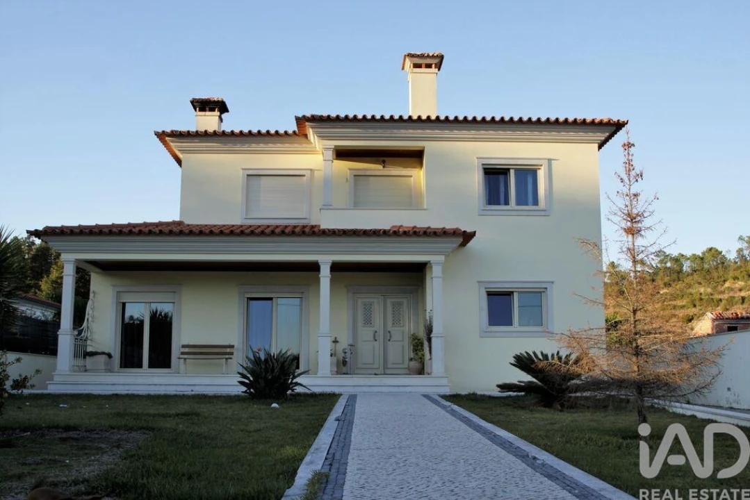 Moradia T4 para Venda em Lamas Foto 2