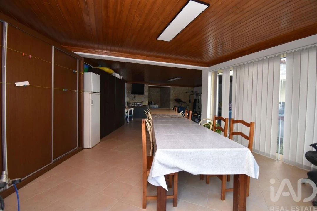 Moradia T4 para Venda em Lamas Foto 24