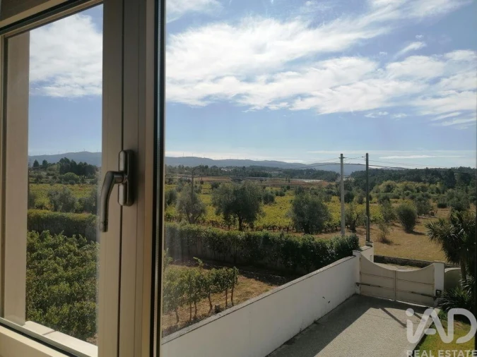 Moradia T4 para Venda em Lamas Foto 18