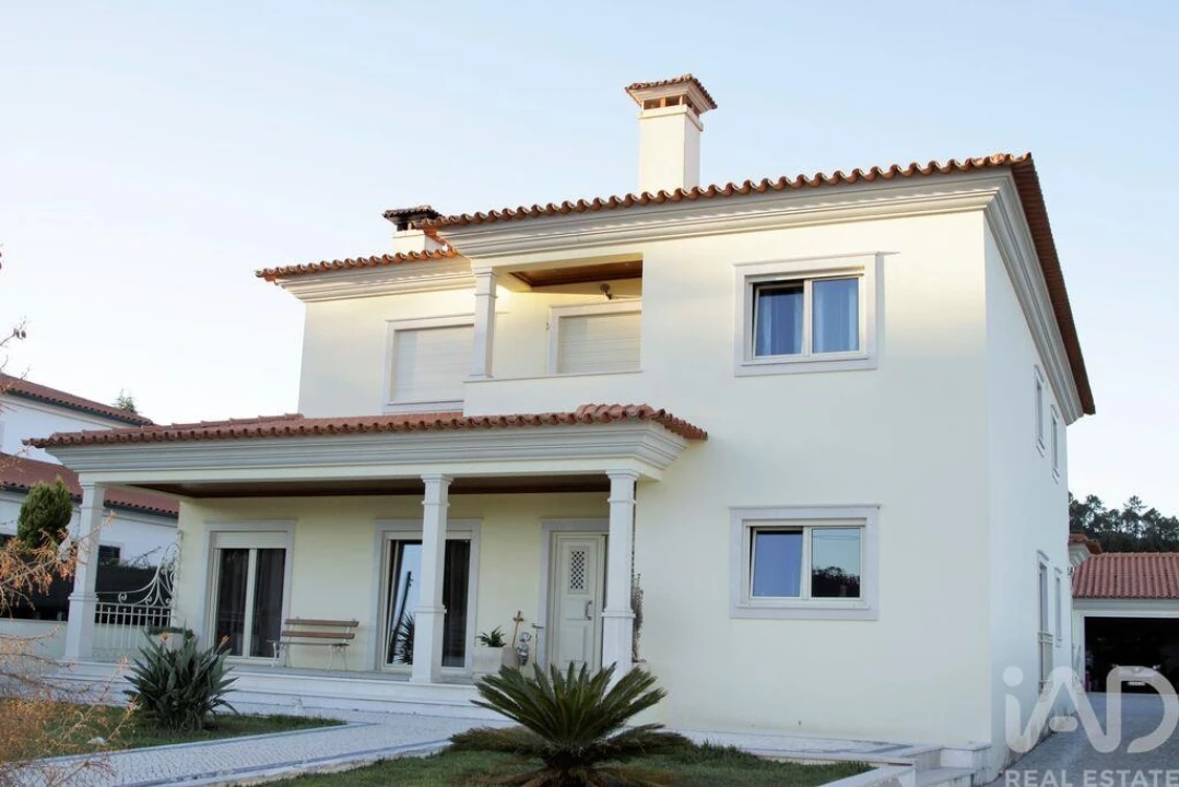 Moradia T4 para Venda em Lamas Foto 3