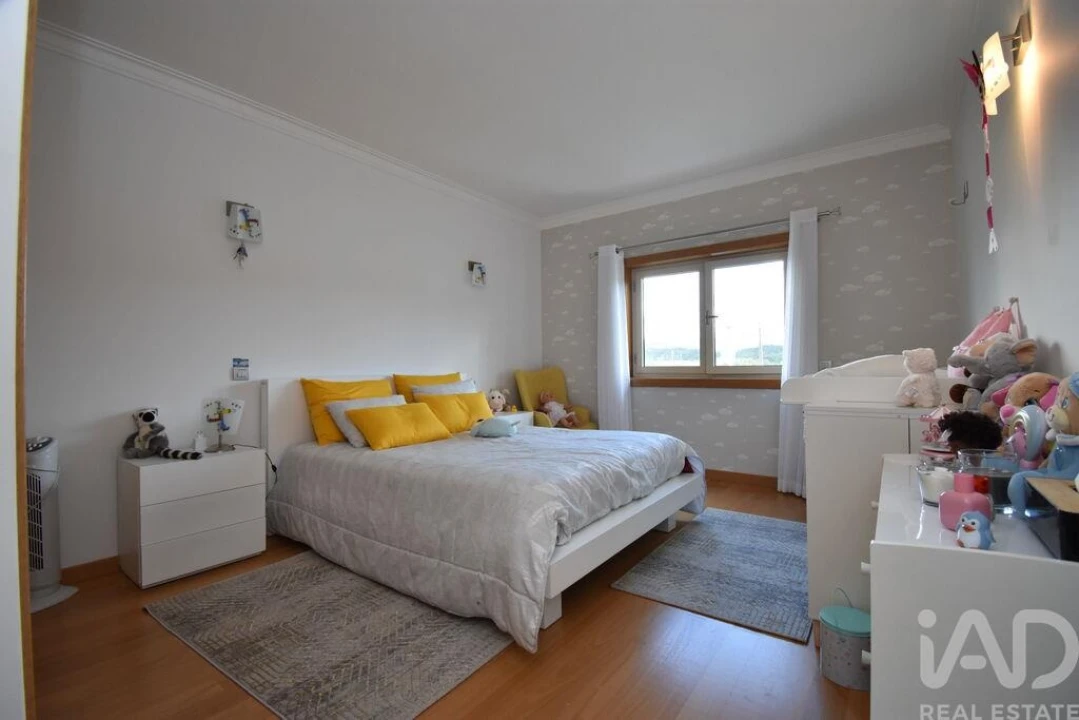 Moradia T4 para Venda em Lamas Foto 19