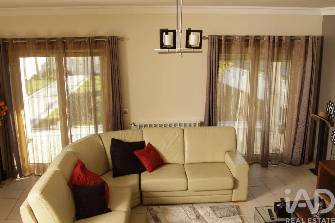 Moradia T4 para Venda em Lamas Foto 8