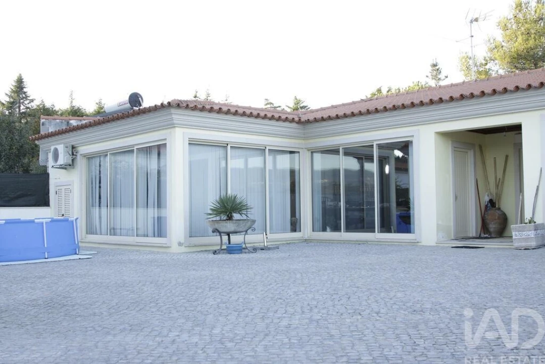 Moradia T4 para Venda em Lamas Foto 23