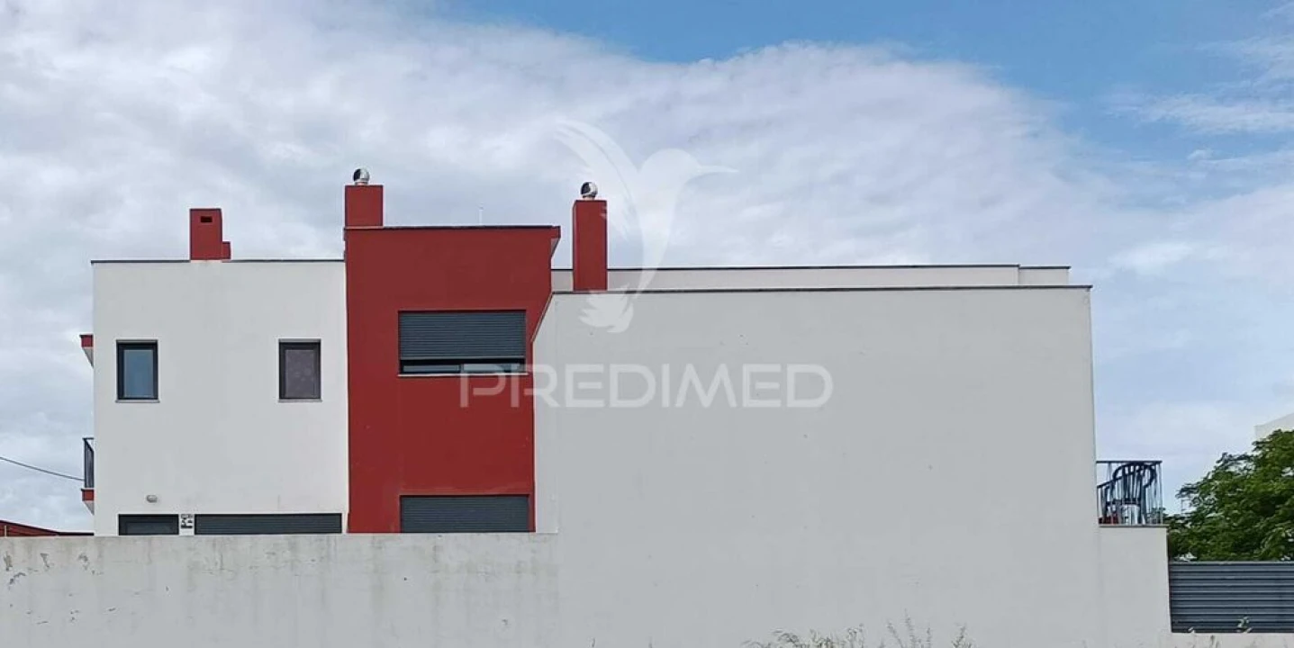 Moradia T5 para Venda em Barbacena e Vila Fernando Foto 2