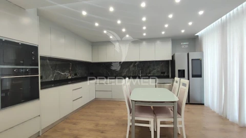 Moradia T4 para Venda em Machico