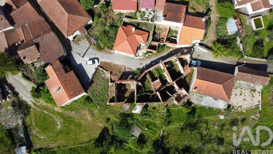 Moradia T2 para Venda em Santa Comba Dão e Couto do Mosteiro Foto 21