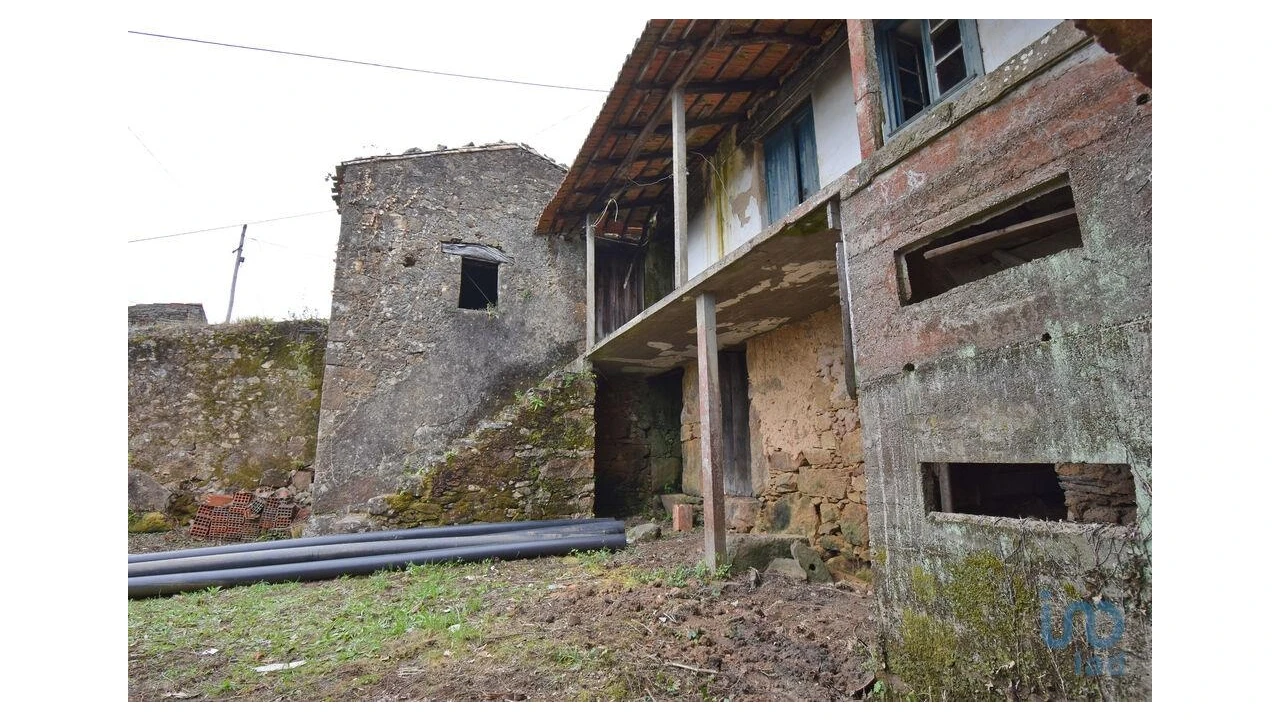 Moradia T4 para Venda em Vila Nova Foto 9