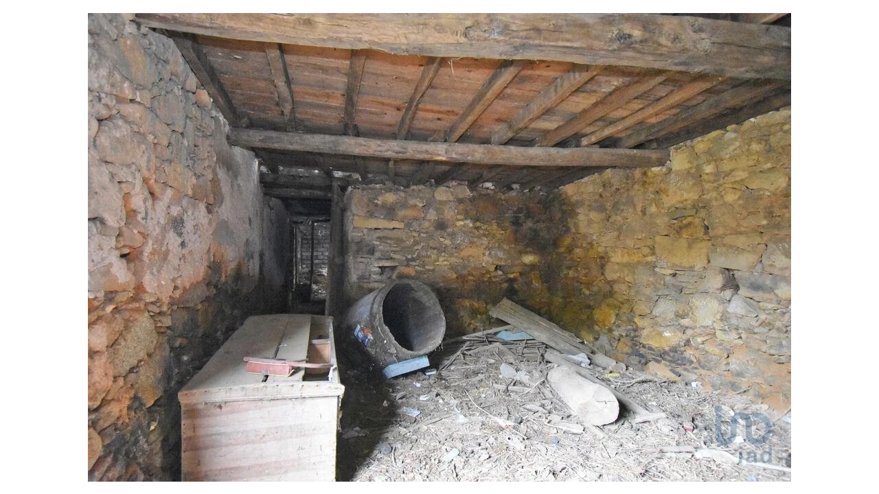 Moradia T4 para Venda em Vila Nova Foto 8