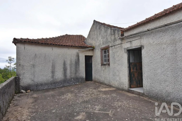 Moradia T4 para Venda em Vila Nova Foto 19