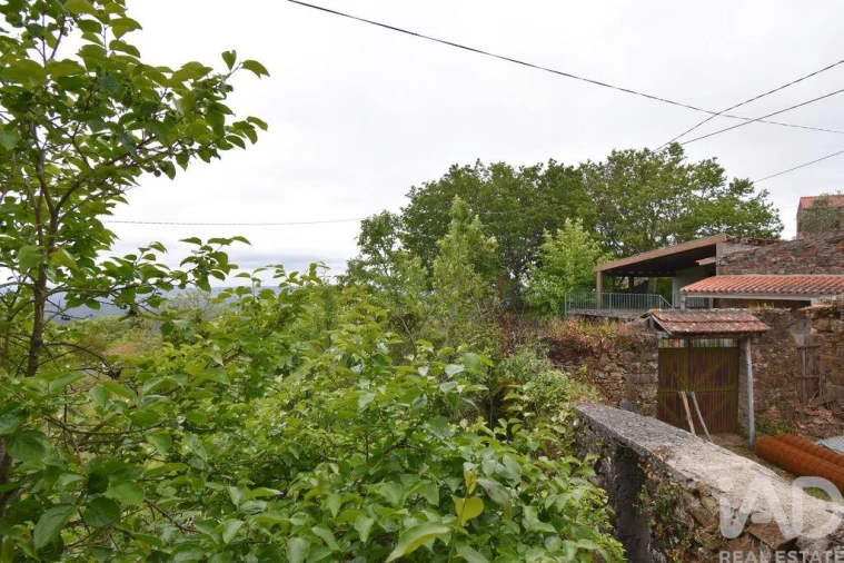 Moradia T4 para Venda em Vila Nova Foto 18