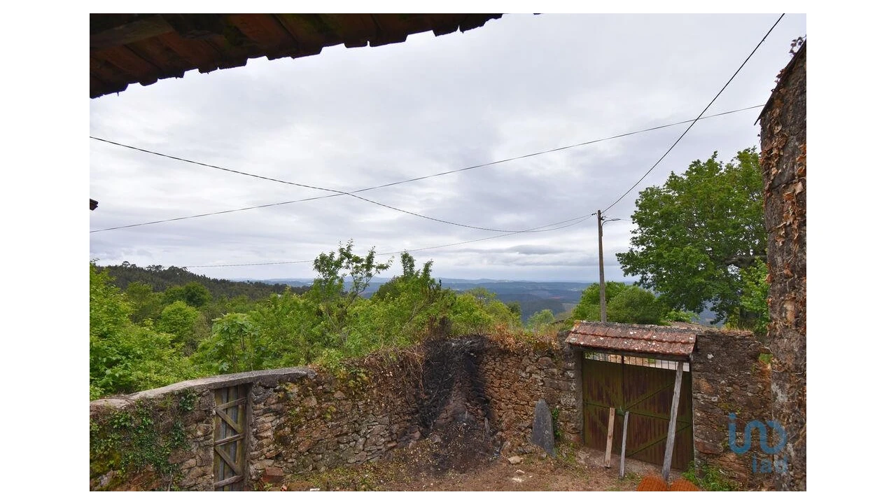 Moradia T4 para Venda em Vila Nova Foto 11