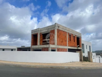 Moradia T4 para Venda em Lagos (São Sebastião e Santa Maria)