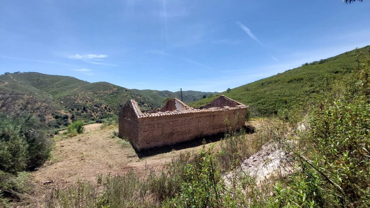 Quinta T2 para Venda em Alferce Foto 2