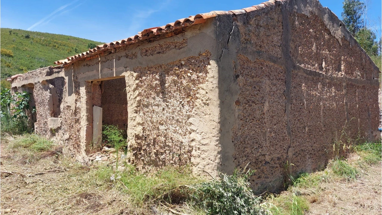 Quinta T2 para Venda em Alferce Foto 20