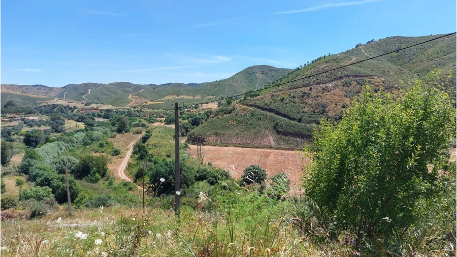 Quinta T2 para Venda em Alferce Foto 17