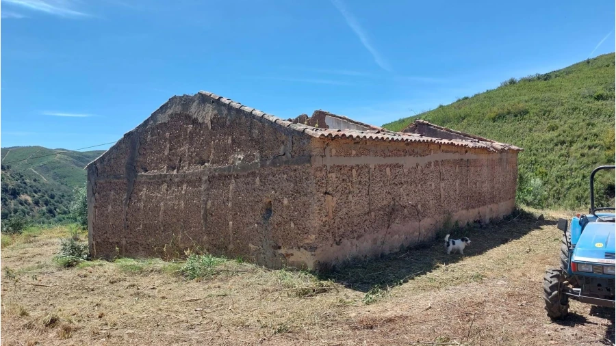 Quinta T2 para Venda em Alferce Foto 21