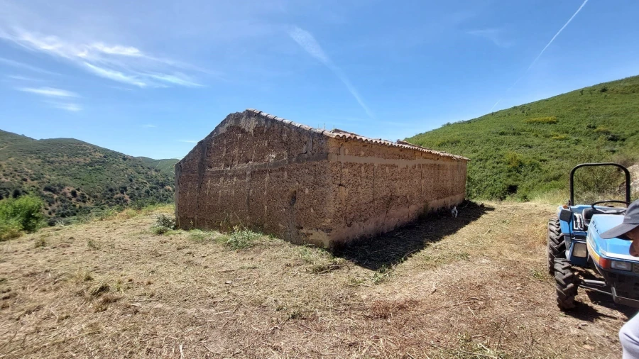 Quinta T2 para Venda em Alferce Foto 23