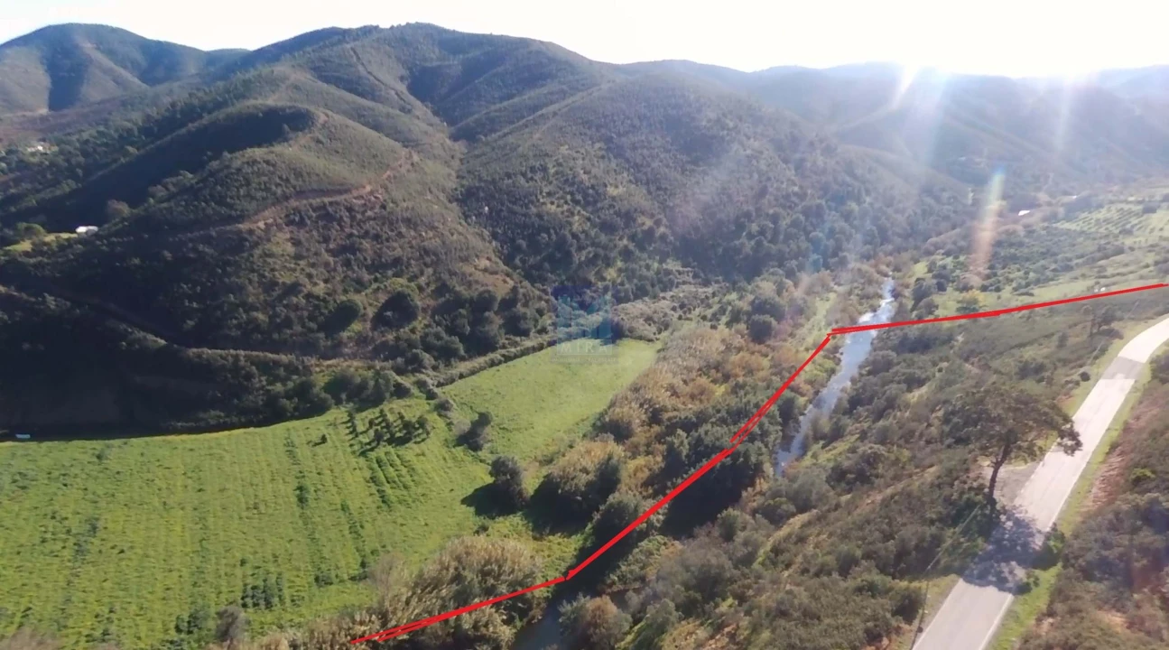 Quinta T2 para Venda em Alferce Foto 5