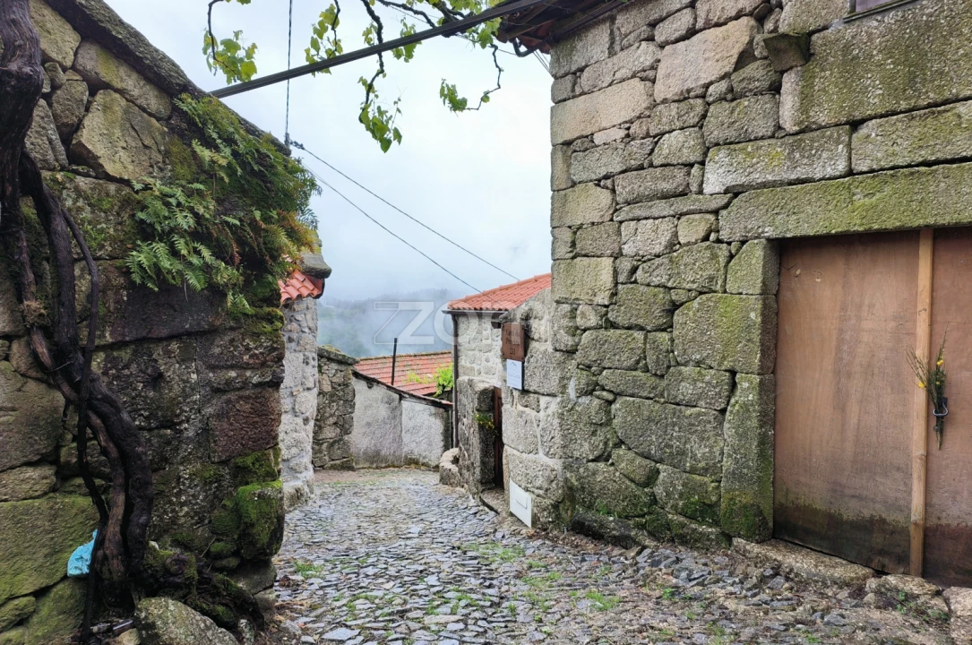 Moradia T4 para Venda em Cibões e Brufe Foto 16