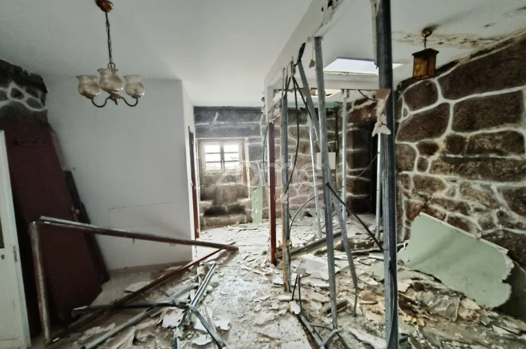 Moradia T4 para Venda em Cibões e Brufe Foto 6