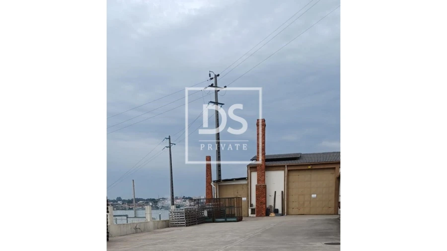 Armazém para Venda em Lourosa Foto 3