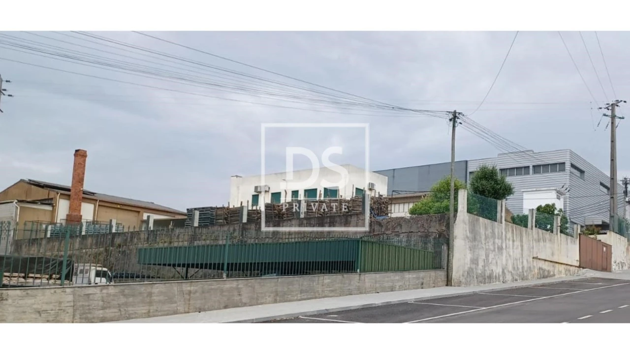 Armazém para Venda em Lourosa Foto 8