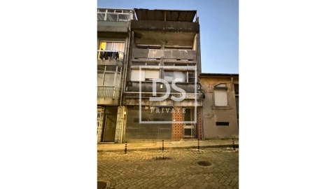 Prédio para Venda em Paranhos