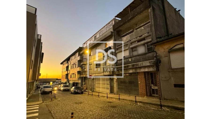 Prédio para Venda em Paranhos Foto 14