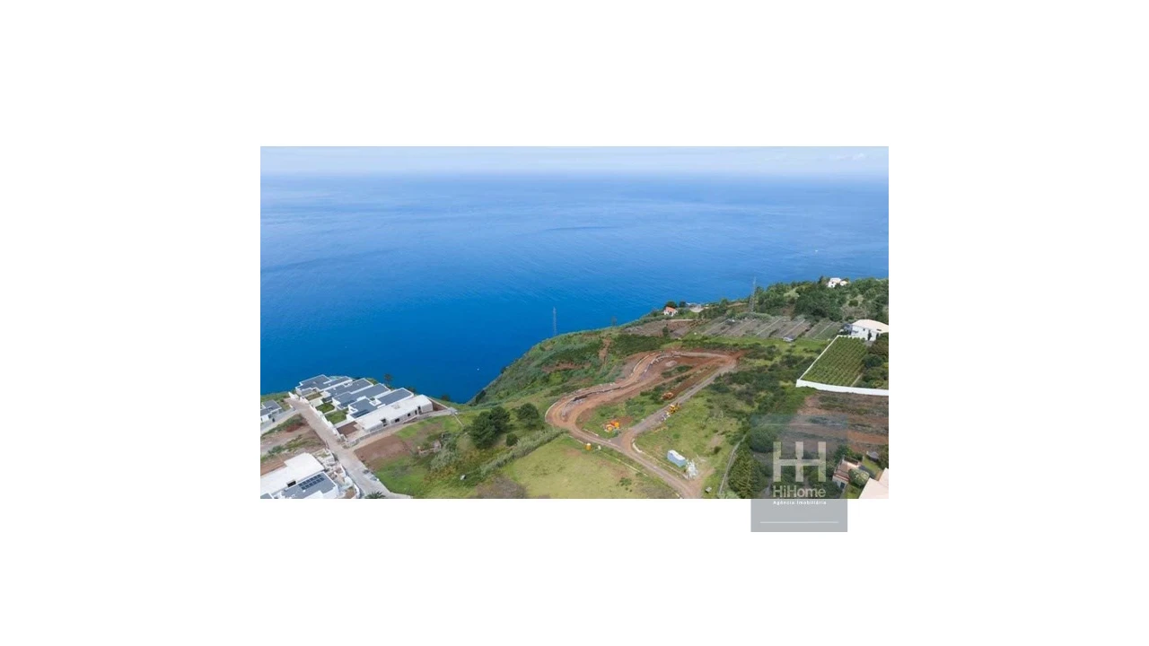 Moradia T3 para Venda em Prazeres Foto 4
