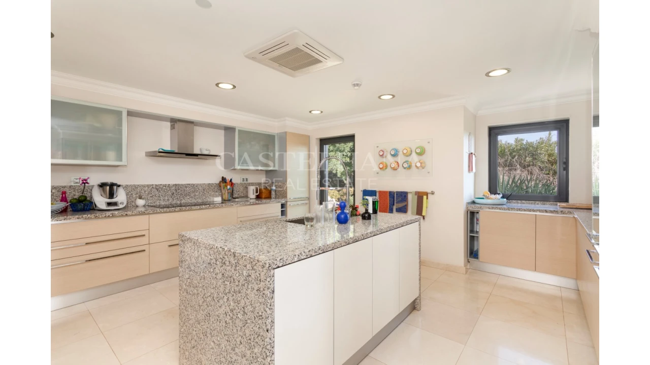 Moradia T5 para Venda em Luz de Tavira e Santo Estêvão Foto 6