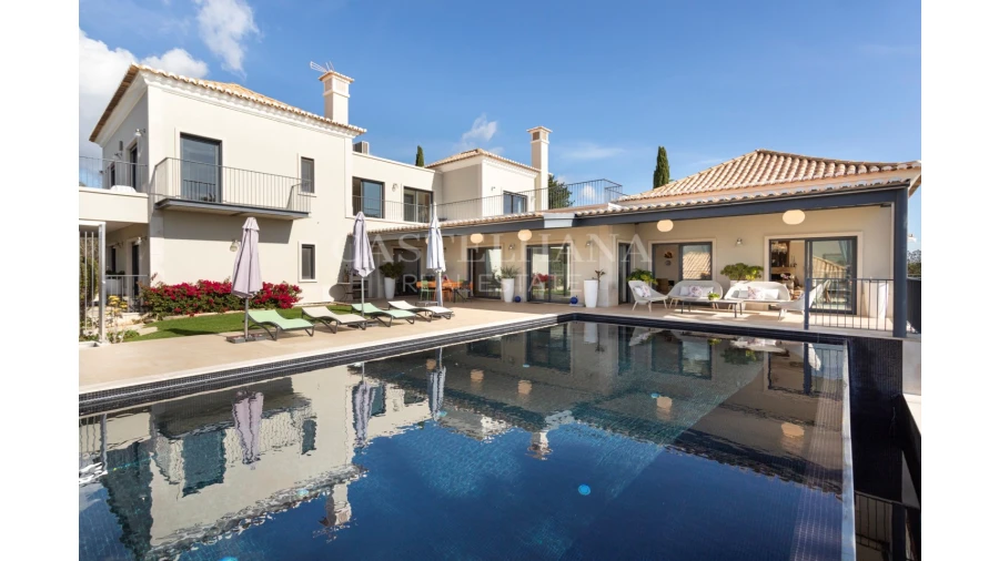 Moradia T5 para Venda em Luz de Tavira e Santo Estêvão Foto 1