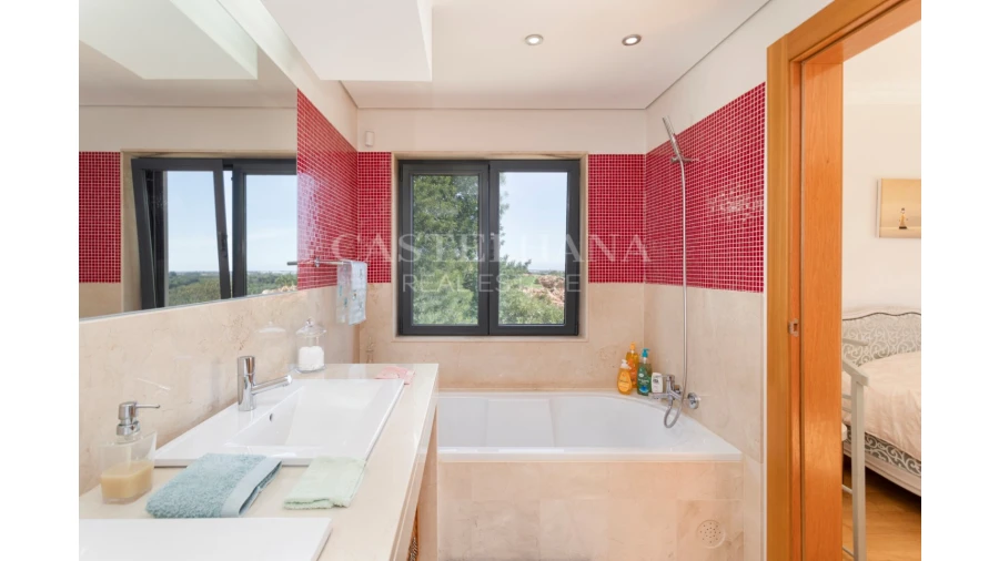 Moradia T5 para Venda em Luz de Tavira e Santo Estêvão Foto 9