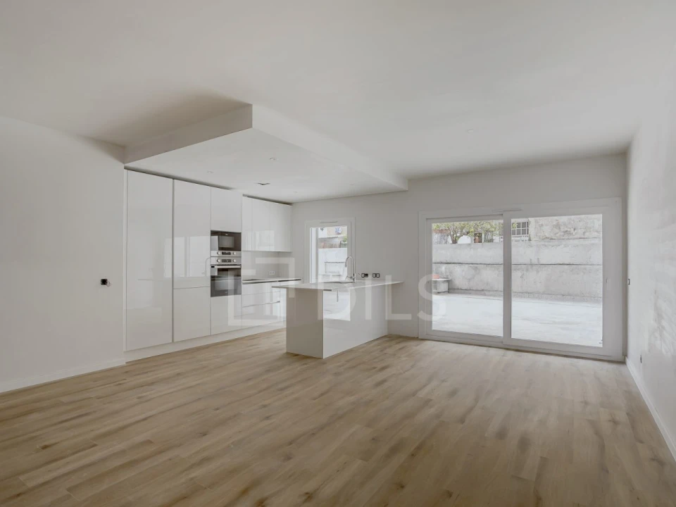 Apartamento T3 para Venda em Almada, Cova da Piedade, Pragal e Cacilhas Foto 6