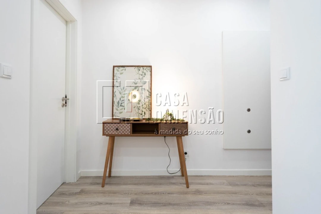 Apartamento T1 para Venda em Benfica Foto 2