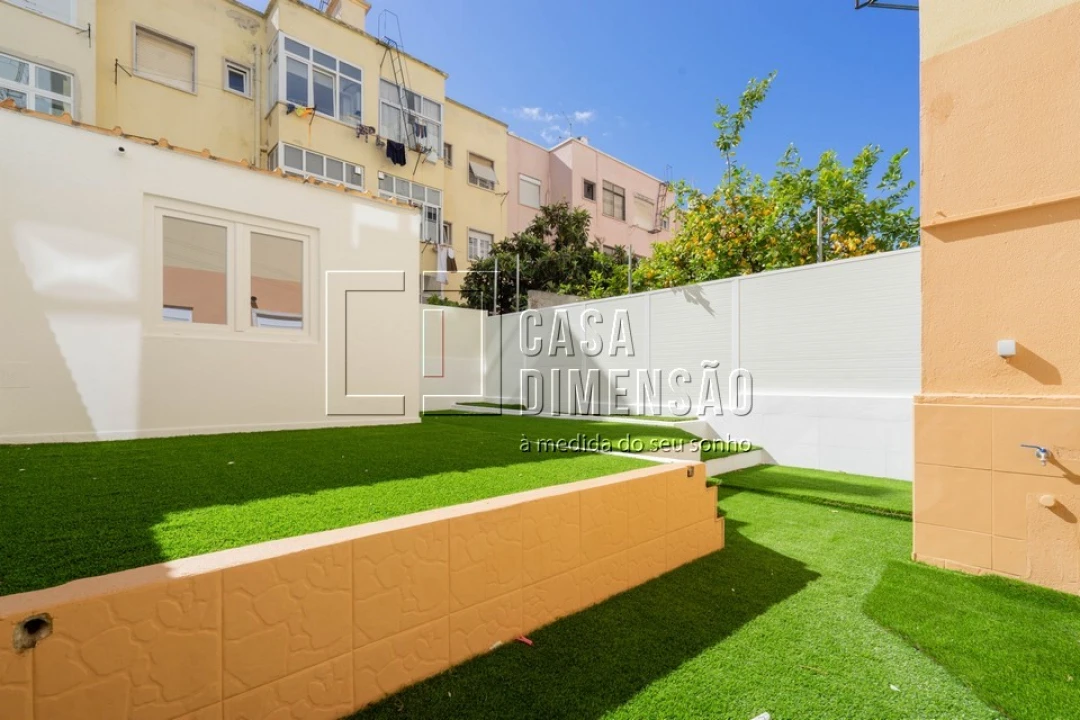 Apartamento T1 para Venda em Benfica Foto 22