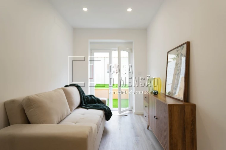 Apartamento T1 para Venda em Benfica Foto 5