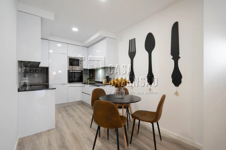 Apartamento T1 para Venda em Benfica Foto 9
