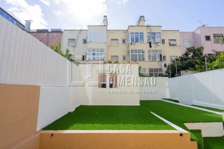 Apartamento T1 para Venda em Benfica Foto 21