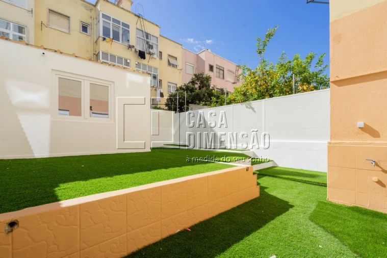 Apartamento T1 para Venda em Benfica Foto 22