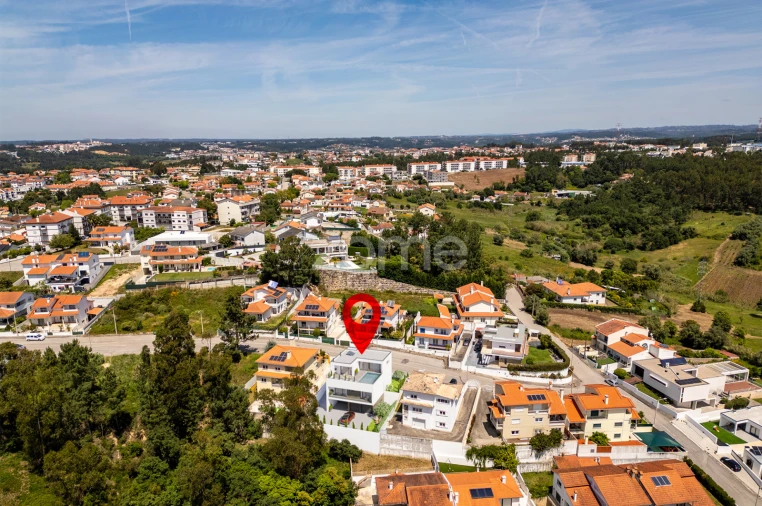 Moradia T3 para Venda em Leiria, Pousos, Barreira e Cortes Foto 32